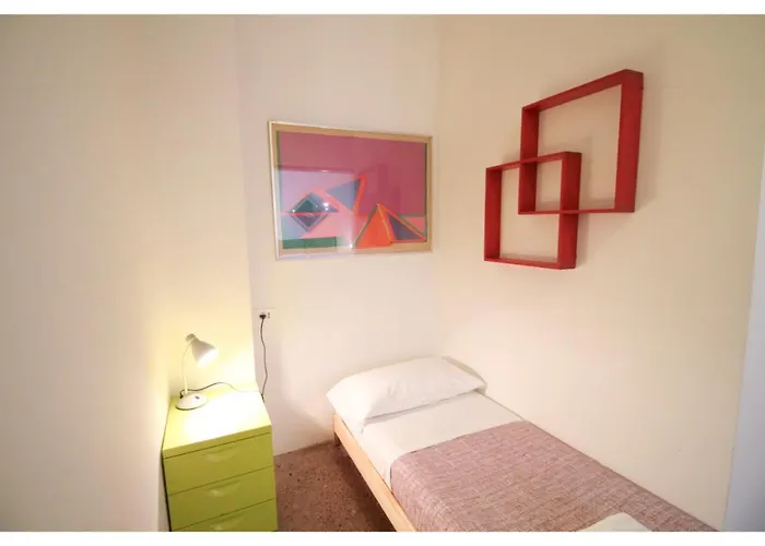 Canal-view, In * Venetië